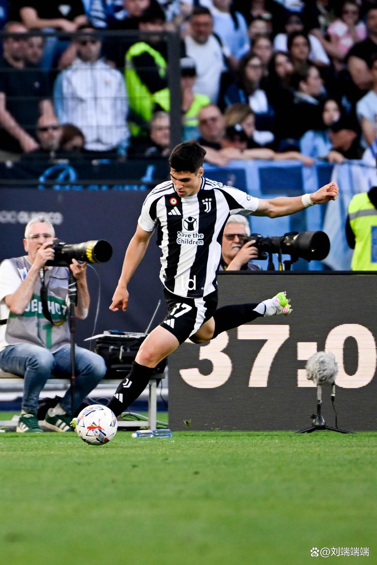 那不勒斯发布备战花絮，转会期防线松动，葡超任务艰巨，球队文化再被提及(俄罗斯国内反战情绪高涨)